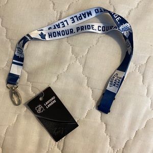 🎂2/$10 Maple Leafs lanyard NWT